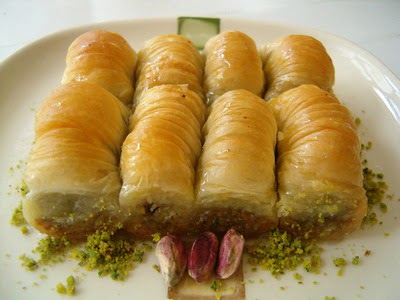 tatli gnder Essiz lezzette 1 kilo Fistikli Sari Burma  Ankara Beypazar cicekciler , cicek siparisi 